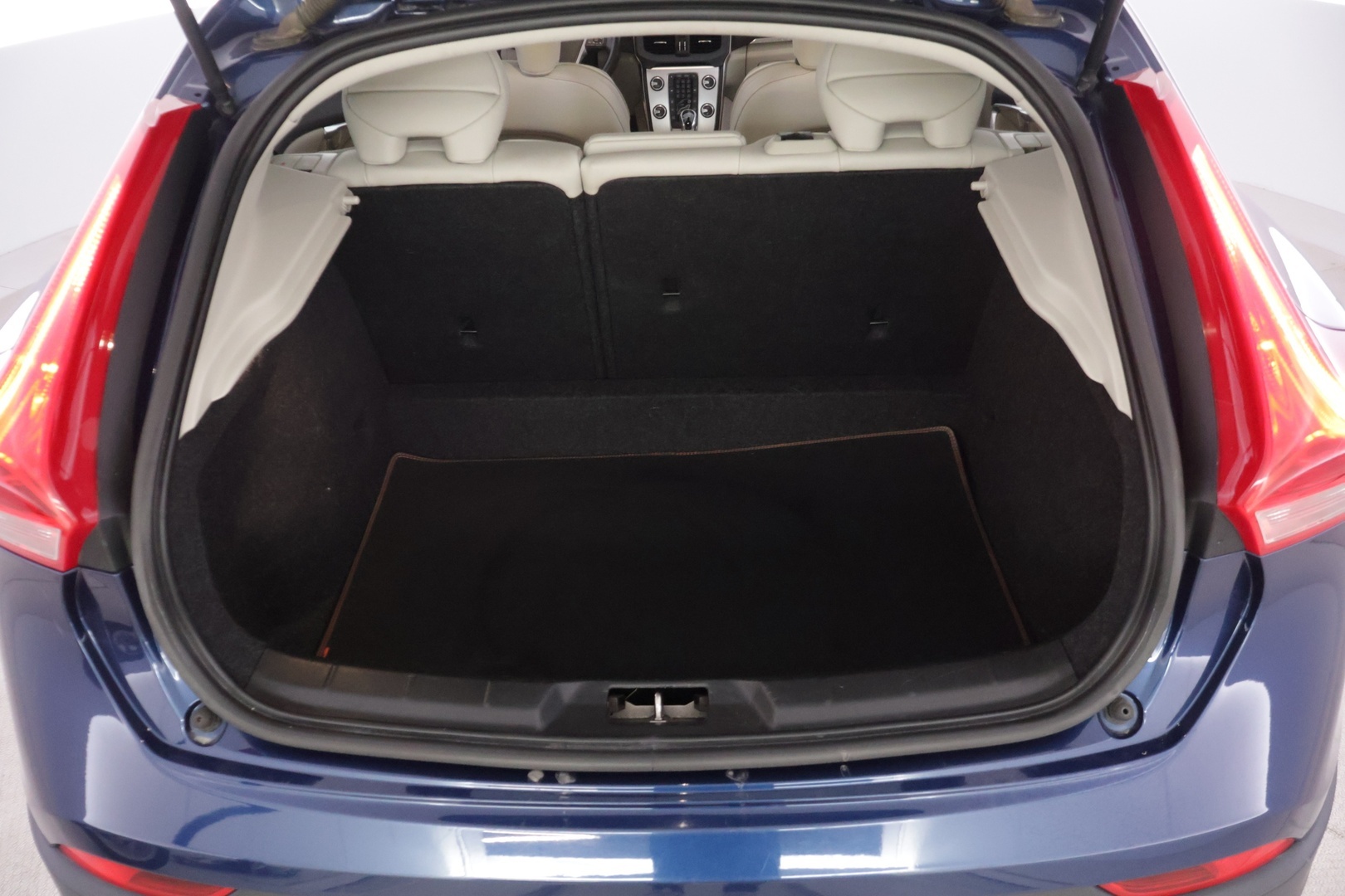 VOLVO V40 Cross Country 2015