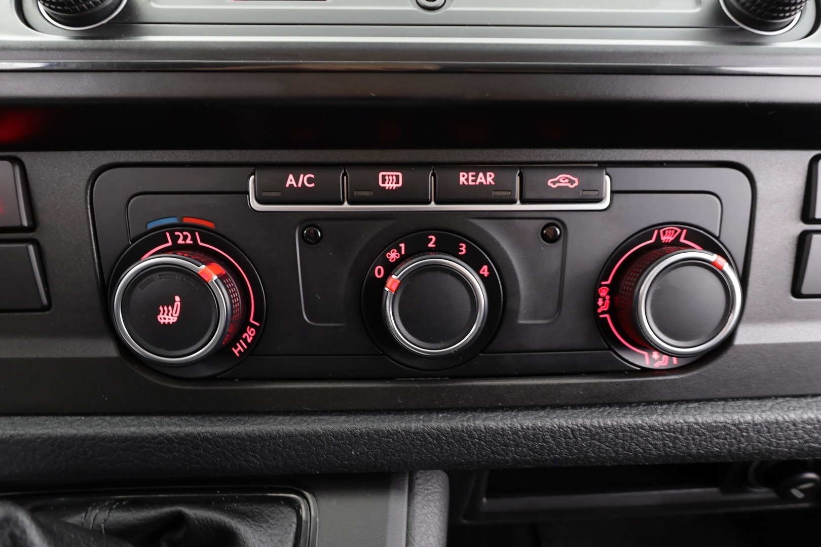 VOLKSWAGEN Caravelle 2016