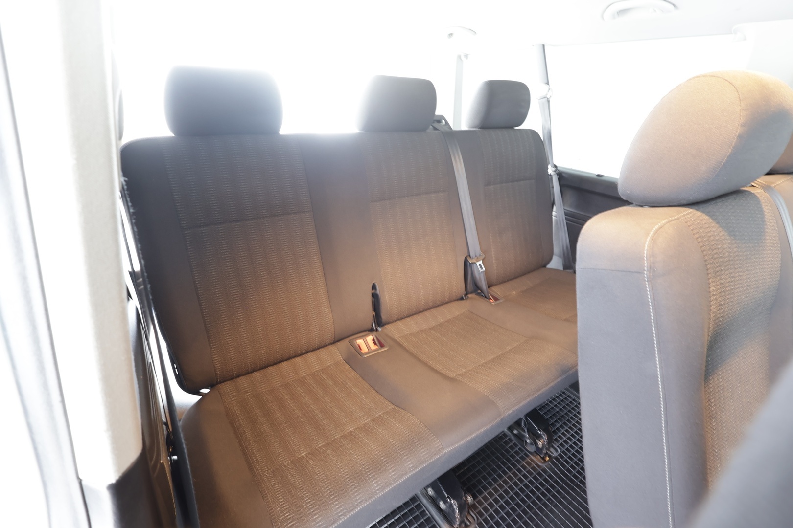 VOLKSWAGEN Caravelle 2016