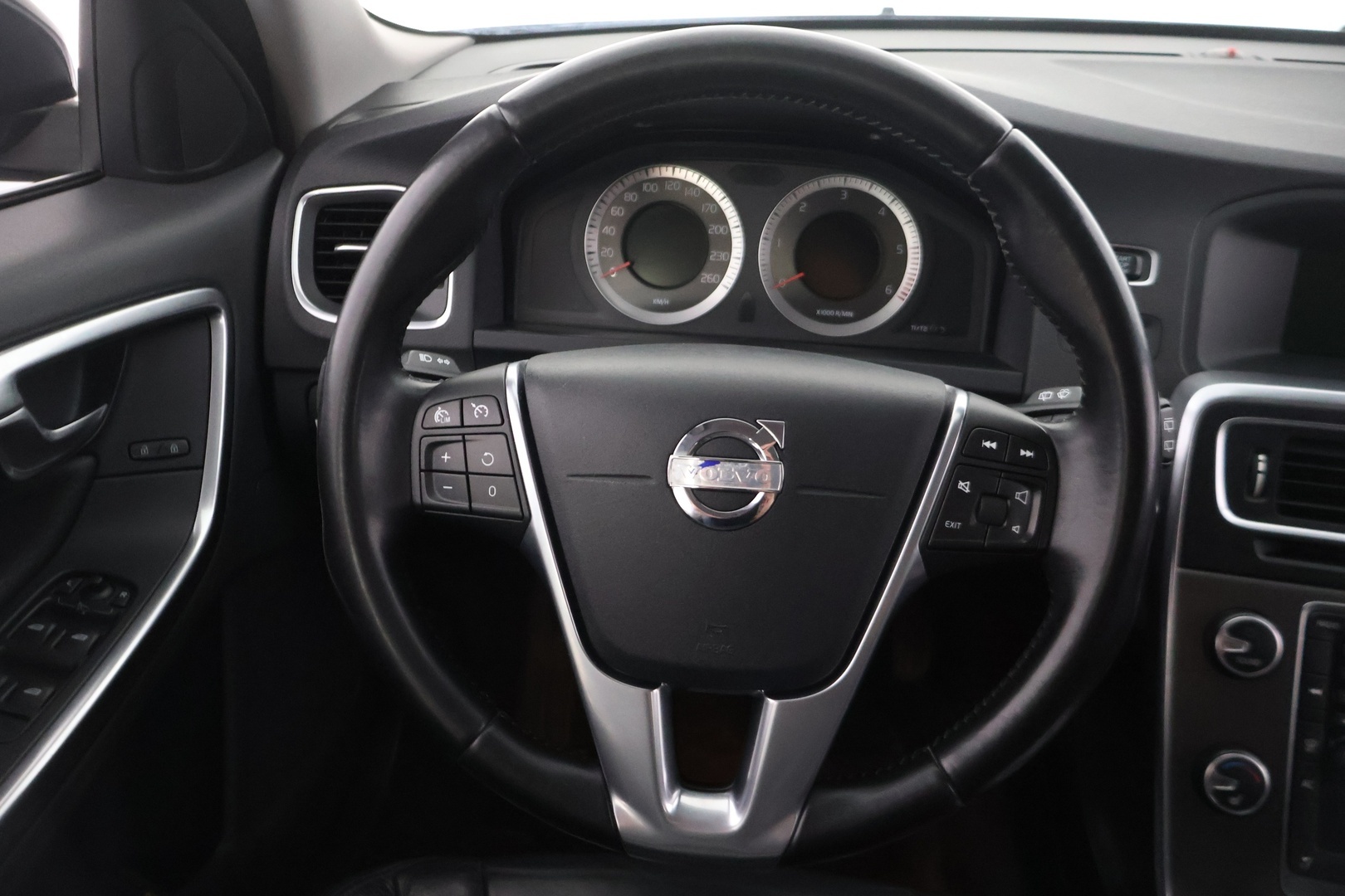 VOLVO V60 2010