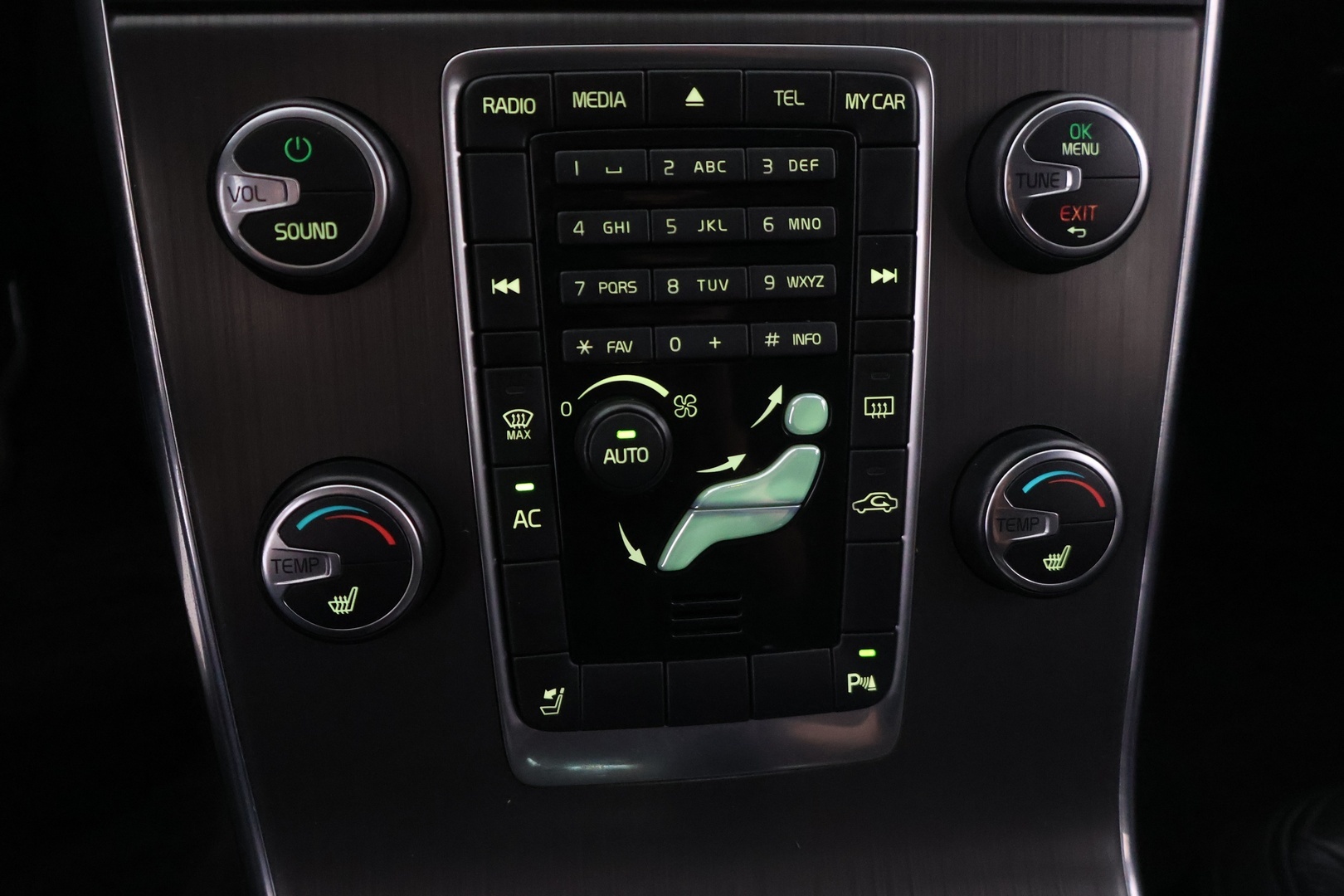 VOLVO V60 2010