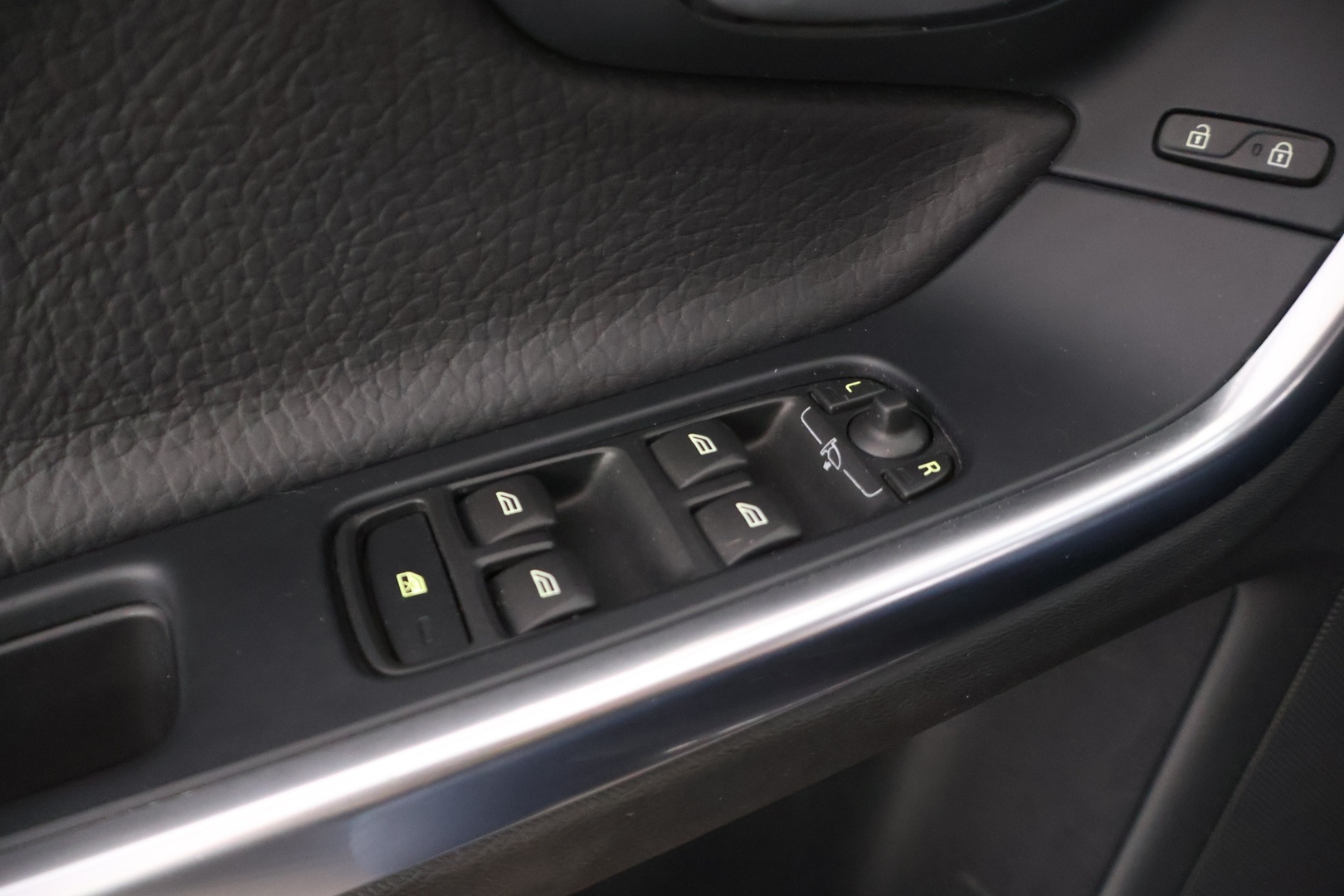 VOLVO V60 2010