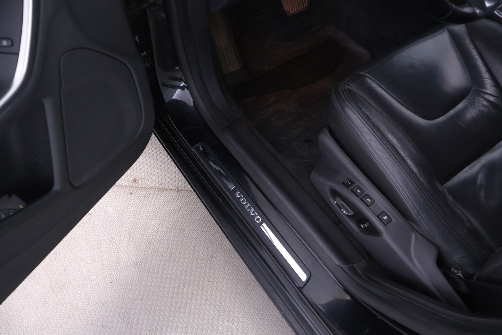VOLVO V60 2010