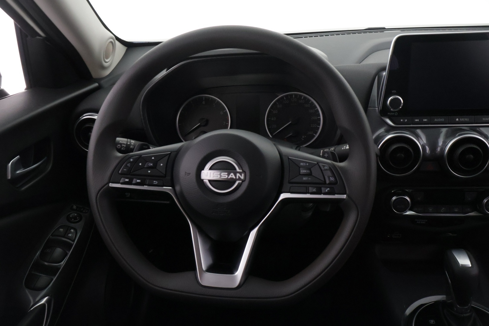 NISSAN Juke 2023