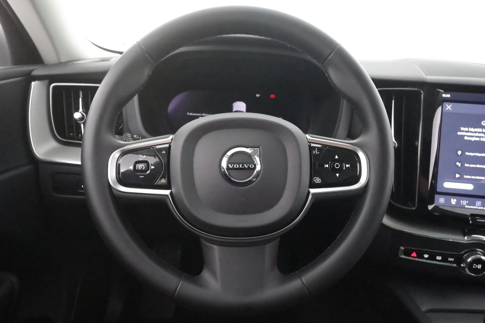 VOLVO XC60 2024