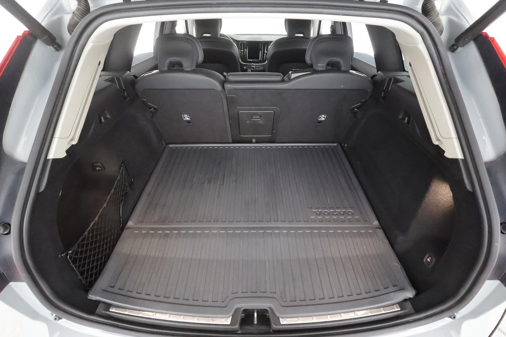VOLVO XC60 2024