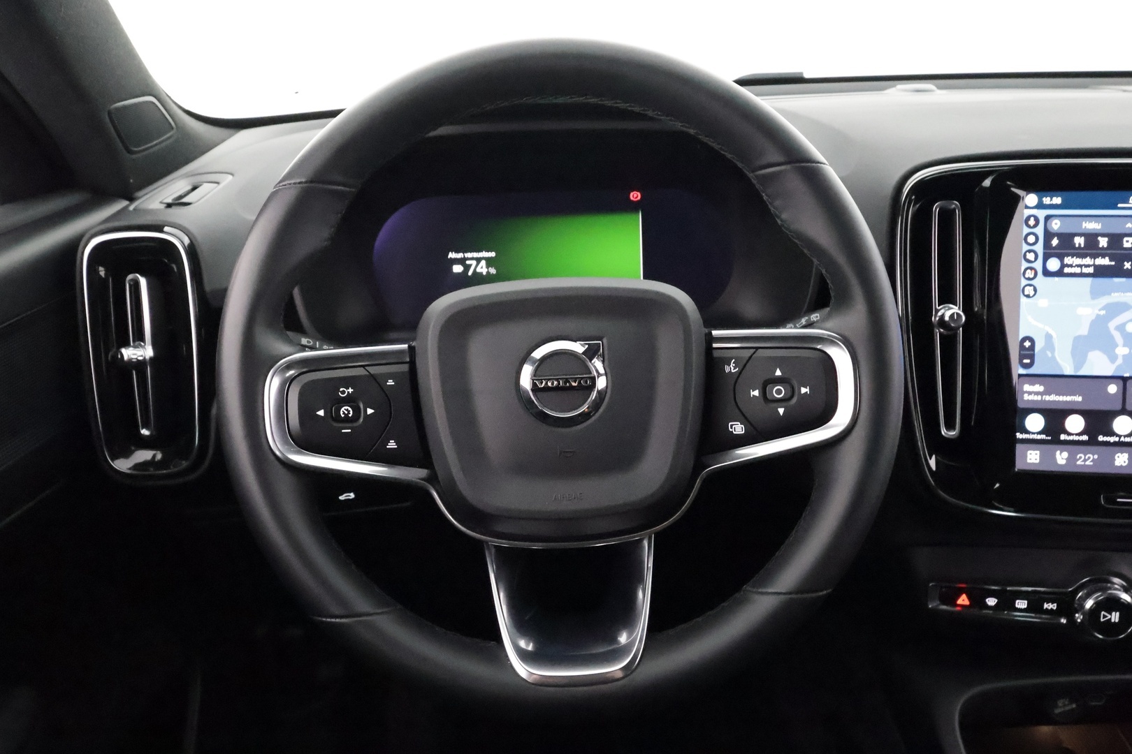 VOLVO XC40 2024