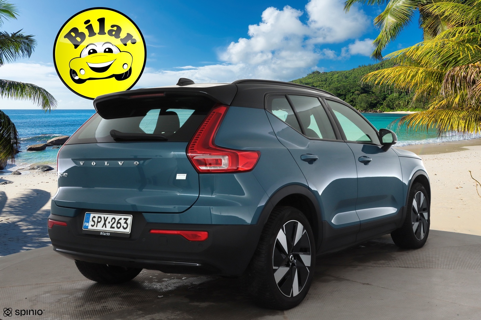 VOLVO XC40 2024