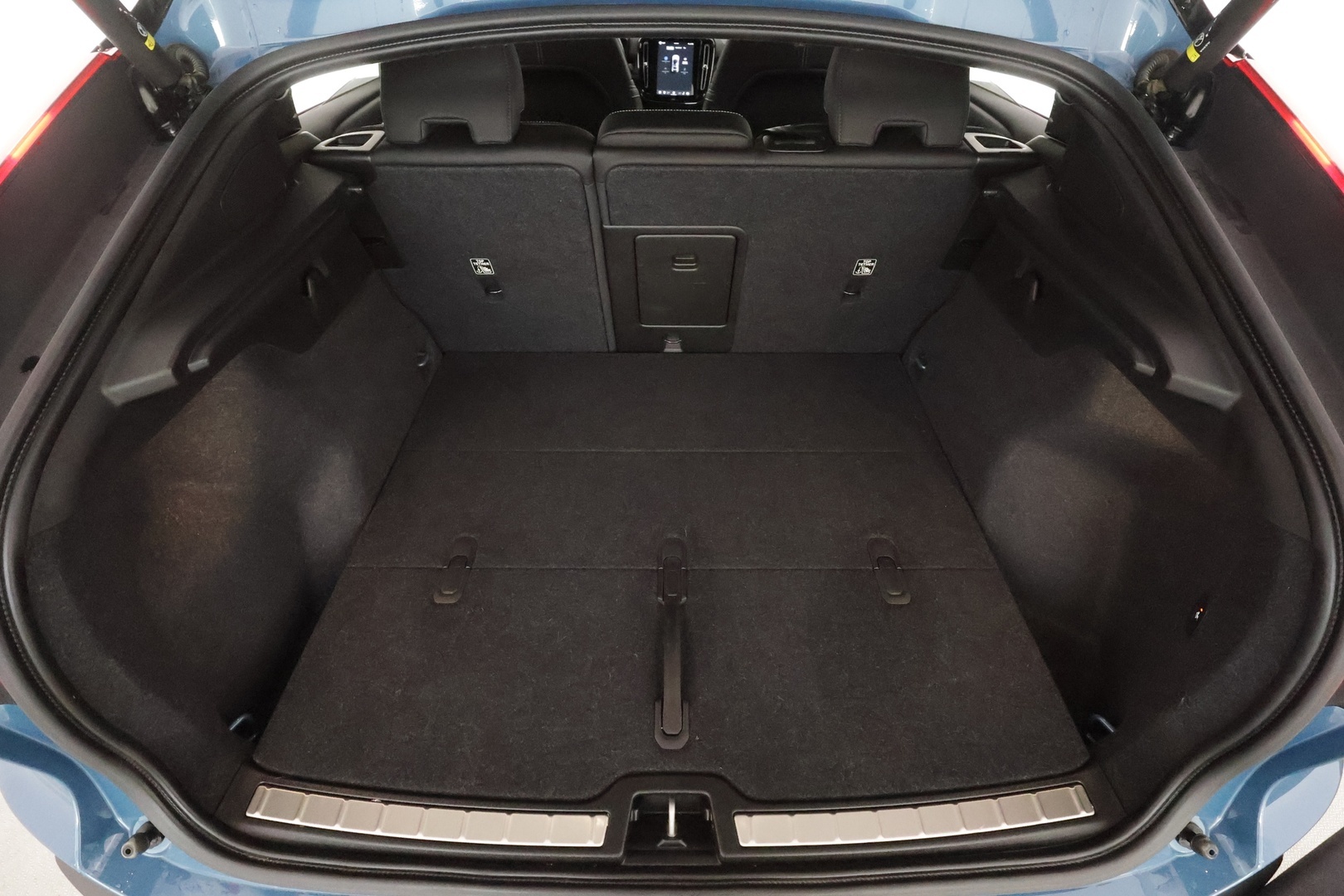 VOLVO C40 2022