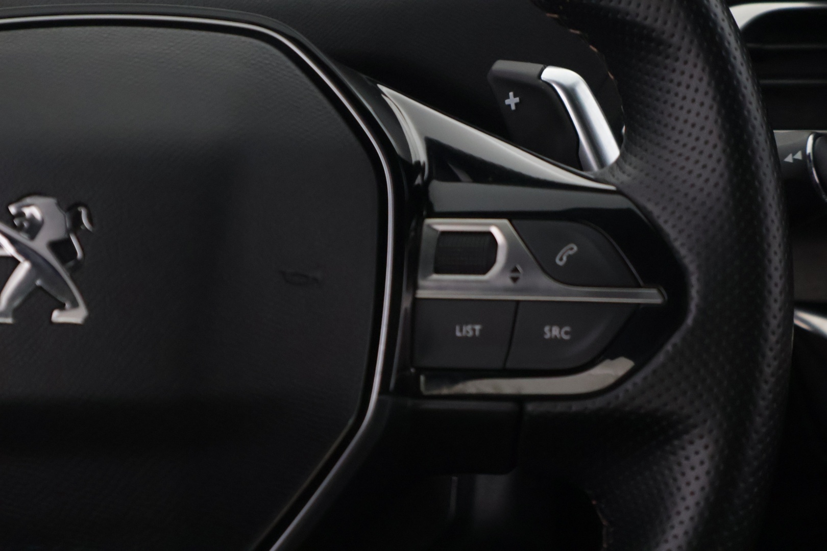 PEUGEOT 3008 2021