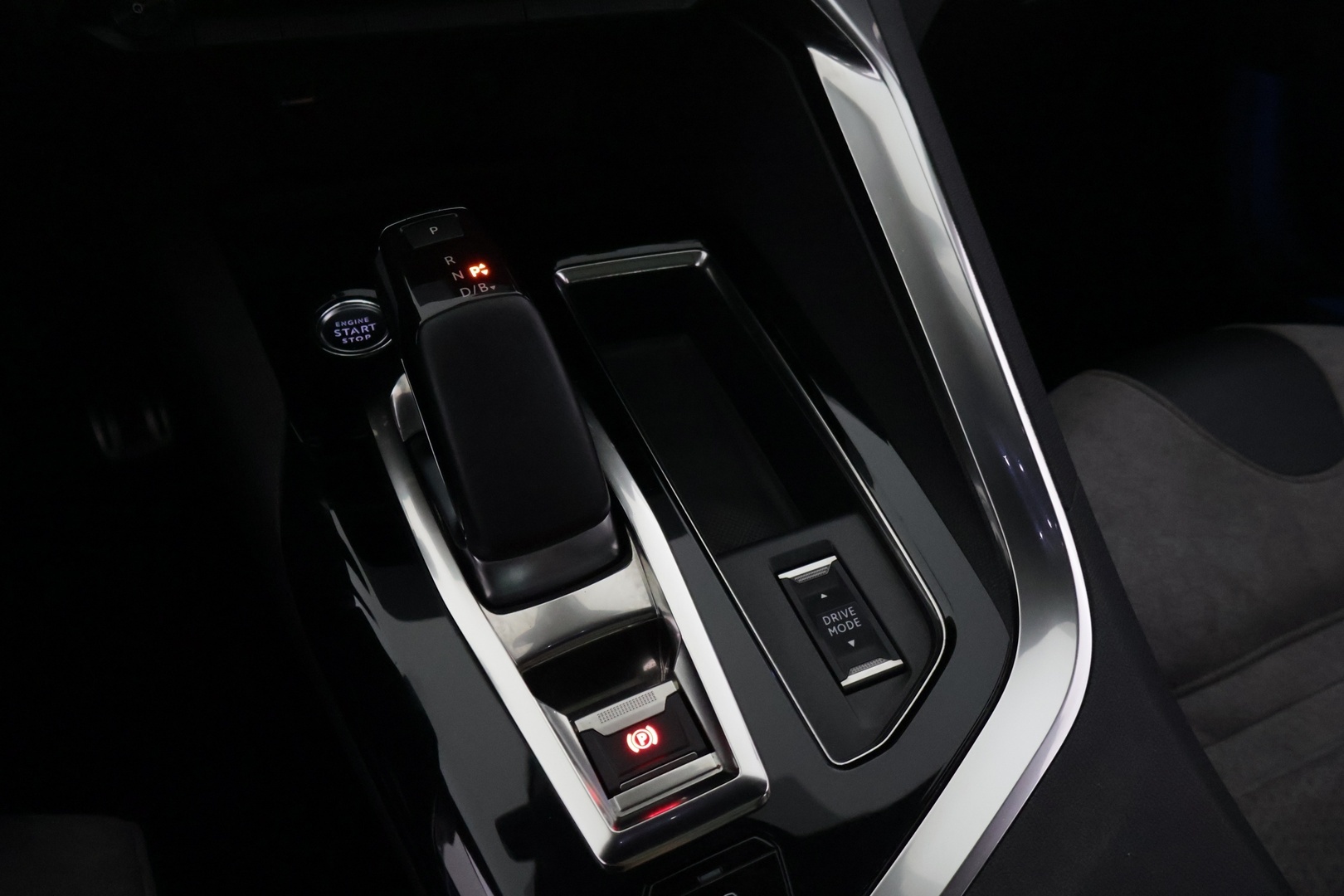 PEUGEOT 3008 2021