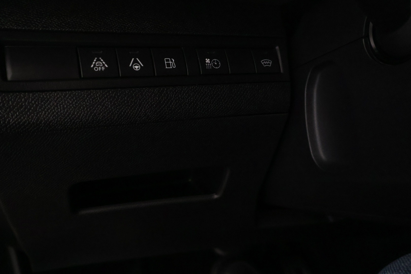 PEUGEOT 3008 2021
