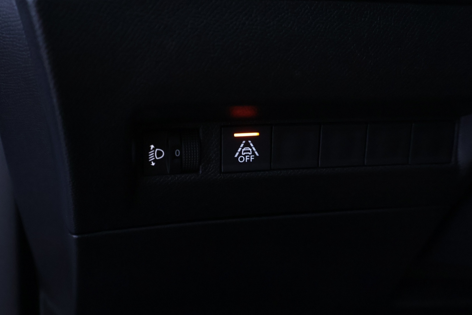 PEUGEOT 2008 2022