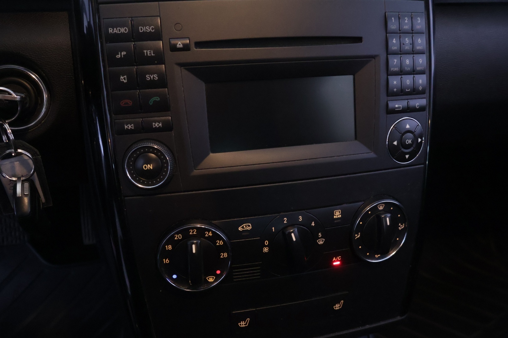 MERCEDES-BENZ A 2010