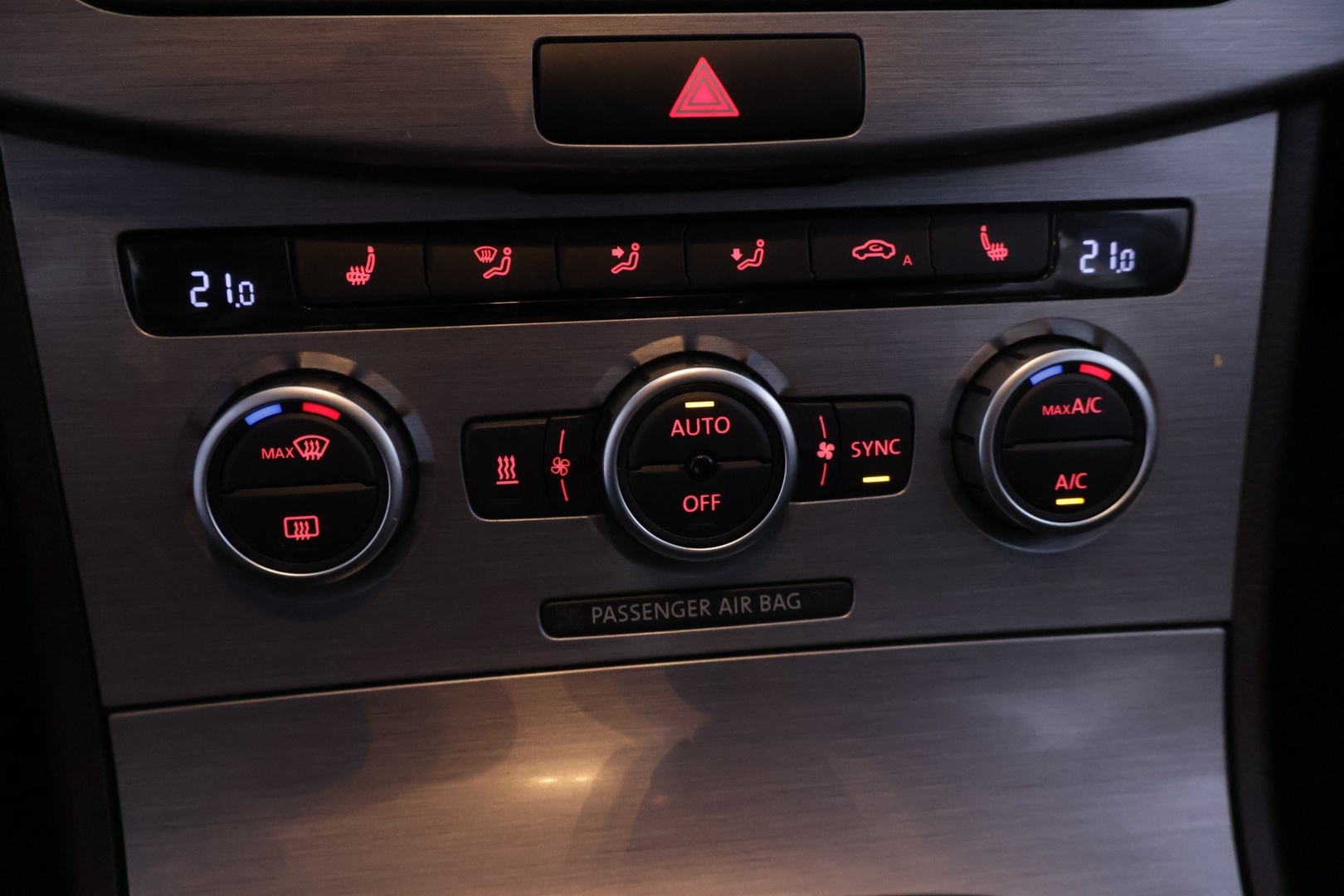 VOLKSWAGEN Passat 2014