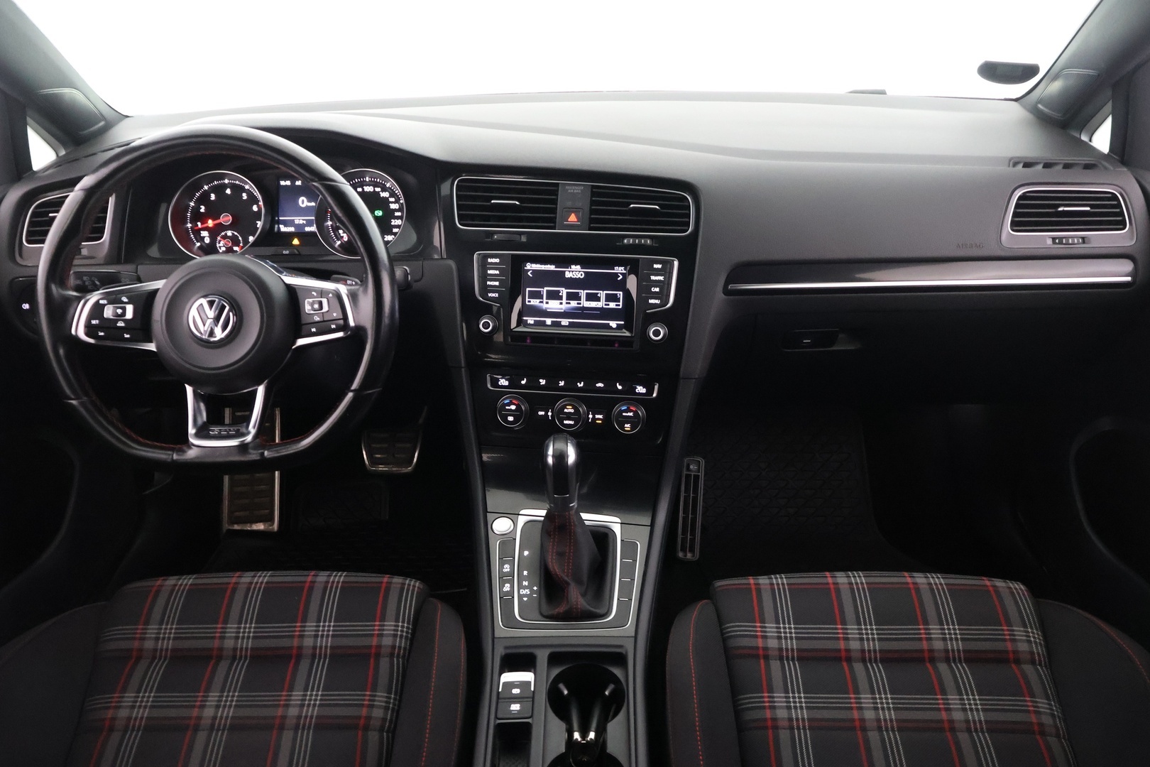 VOLKSWAGEN Golf 2015