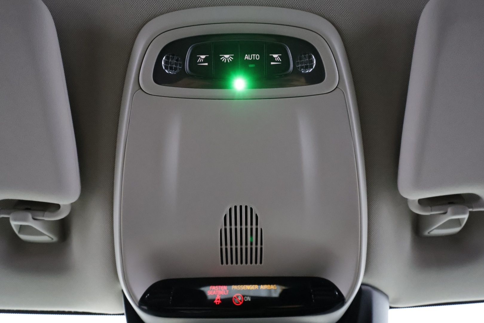 VOLVO V40 Cross Country 2016