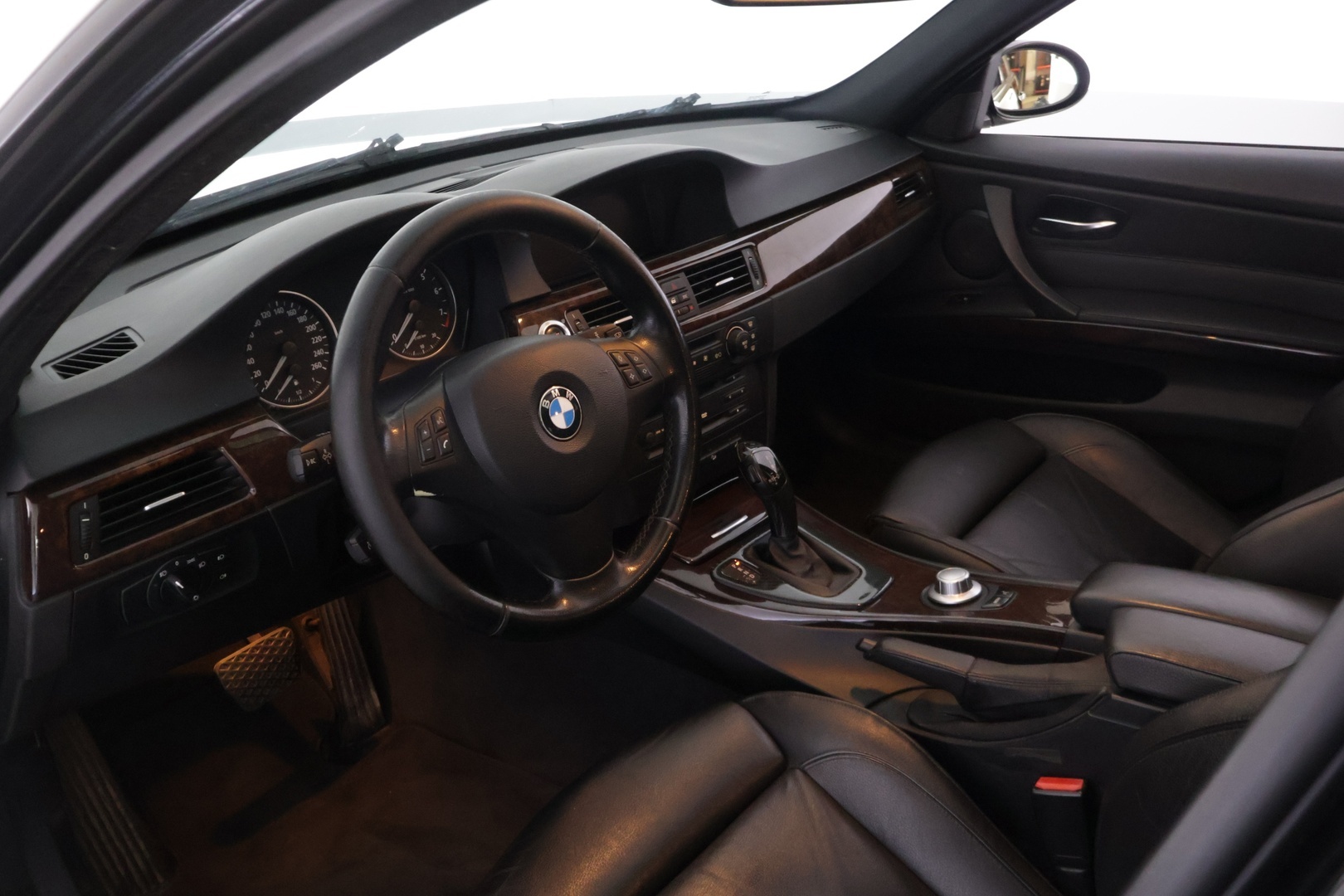 BMW 330 2006