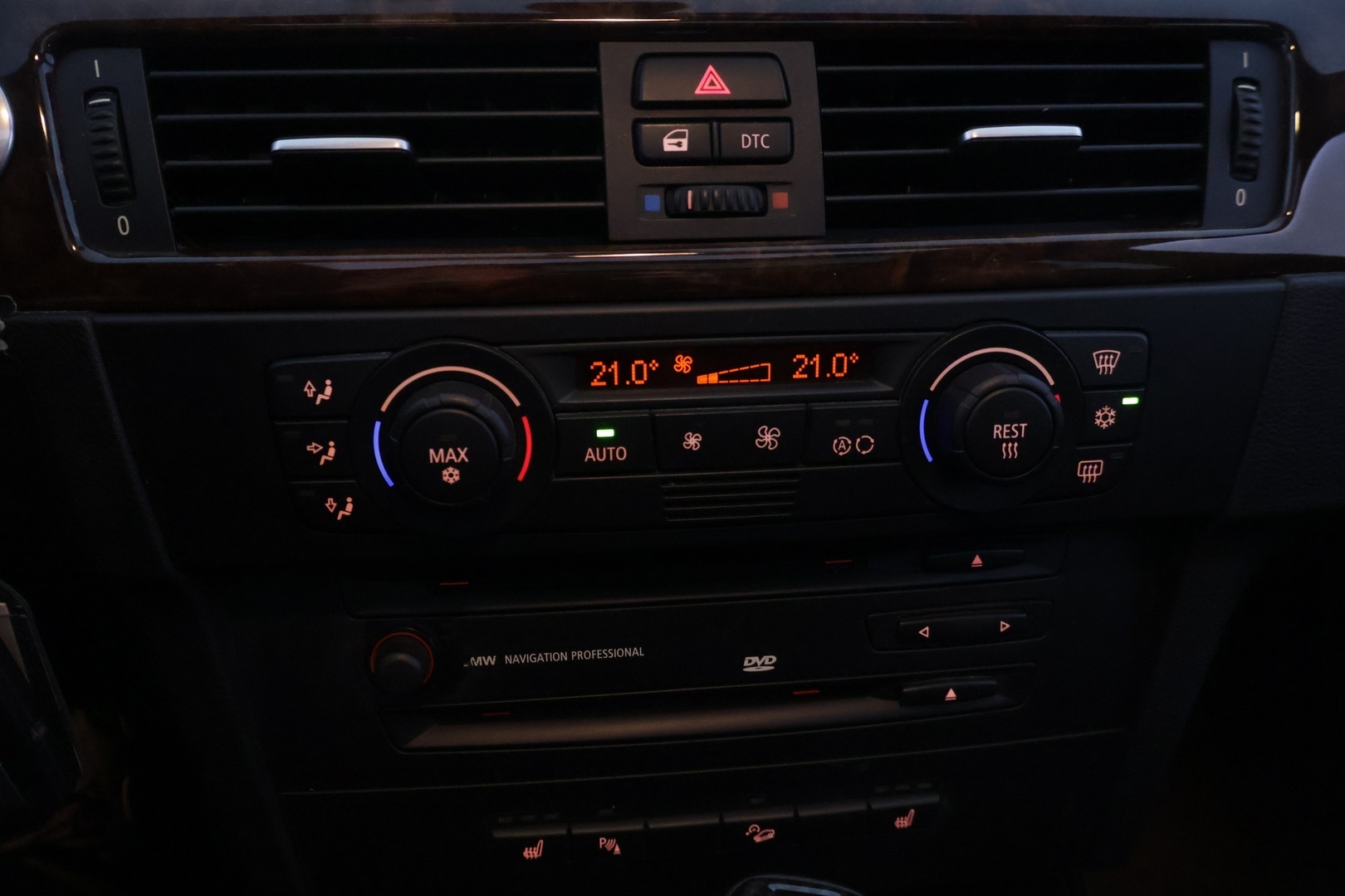 BMW 330 2006