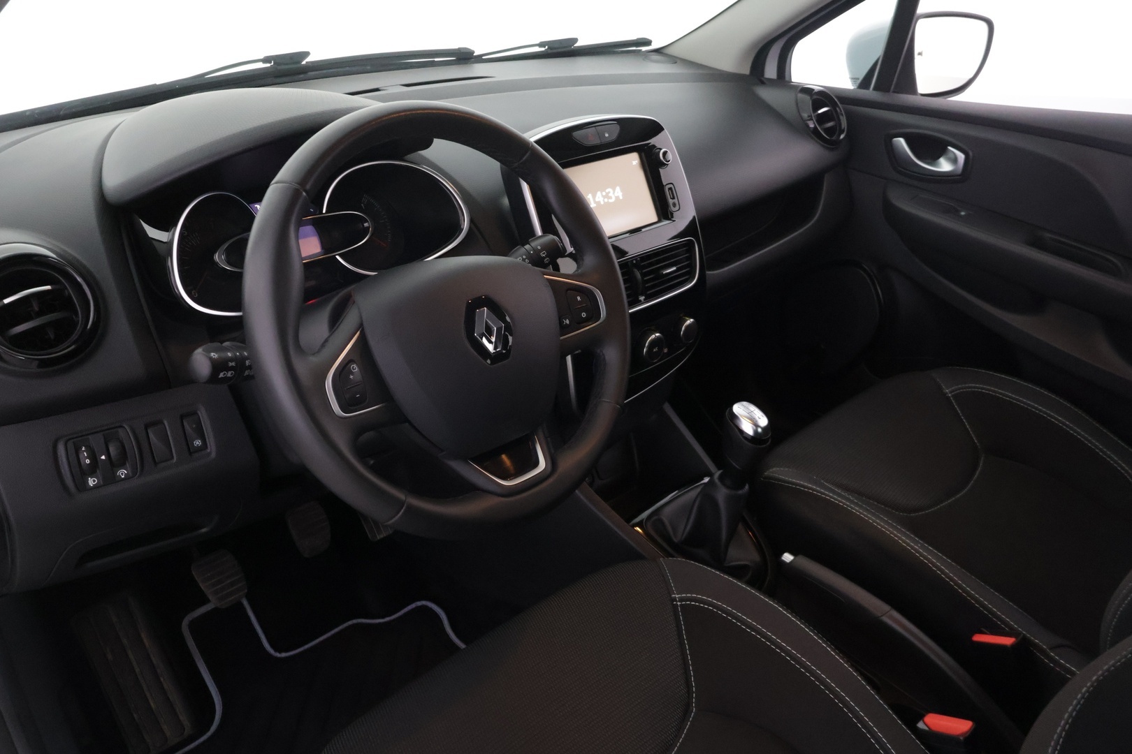 RENAULT Clio 2018