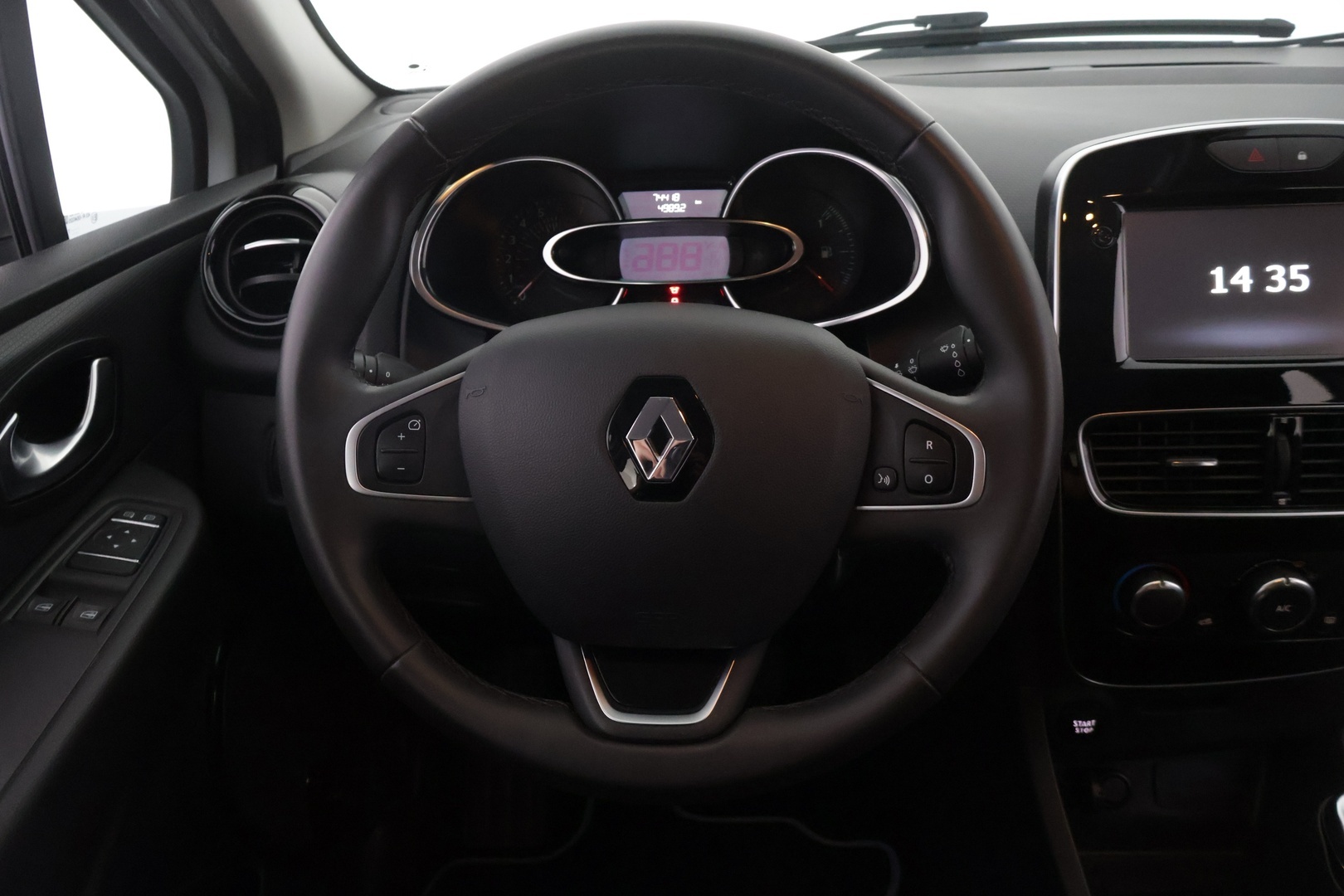 RENAULT Clio 2018
