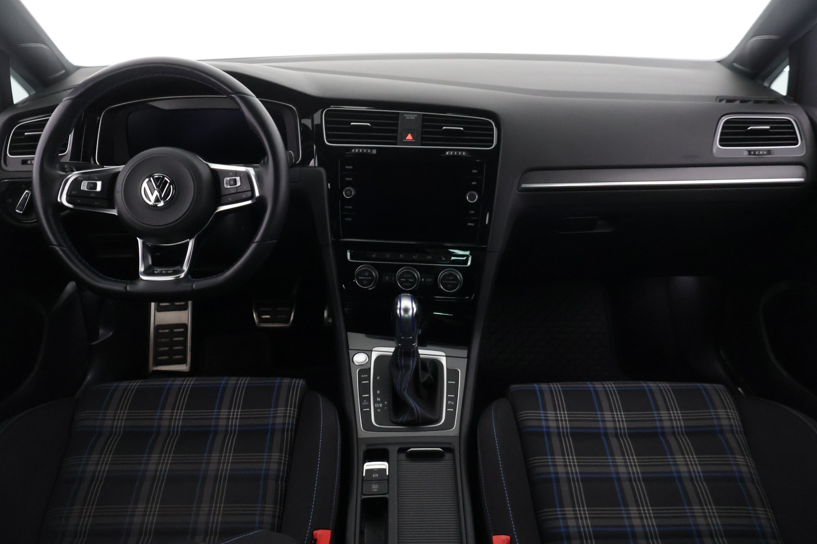 VOLKSWAGEN Golf 2018