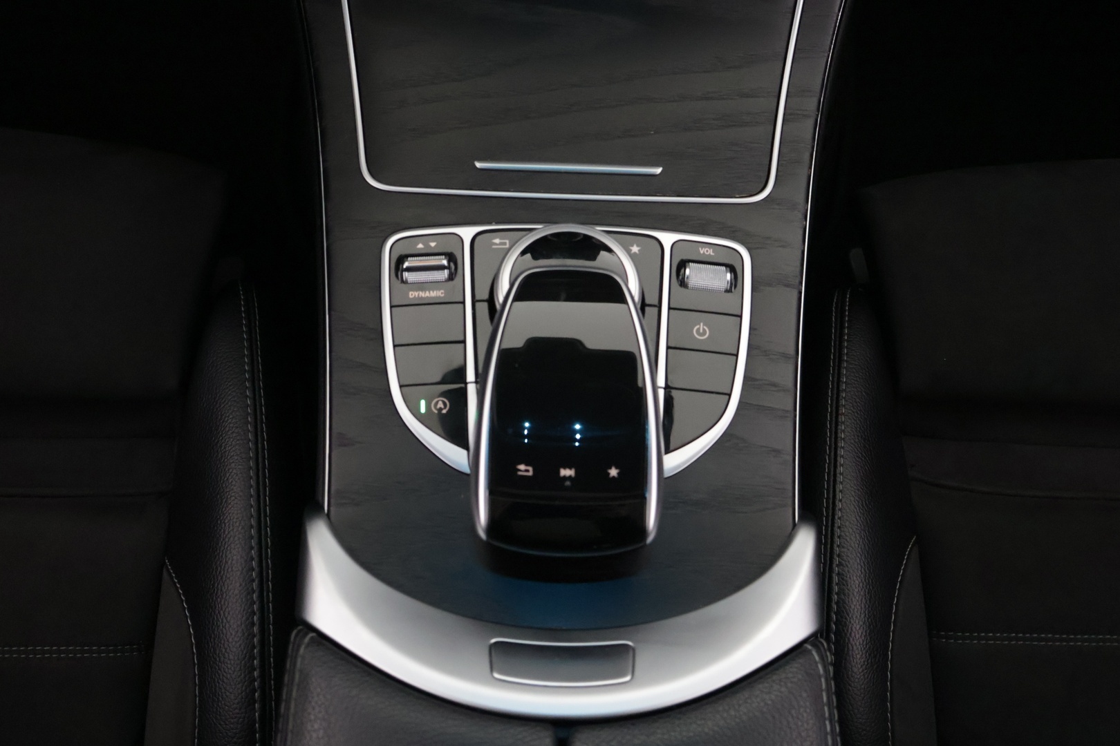 MERCEDES-BENZ C 2016