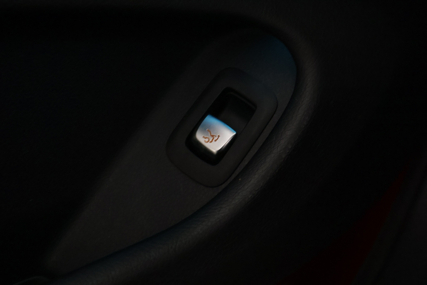 MERCEDES-BENZ C 2016