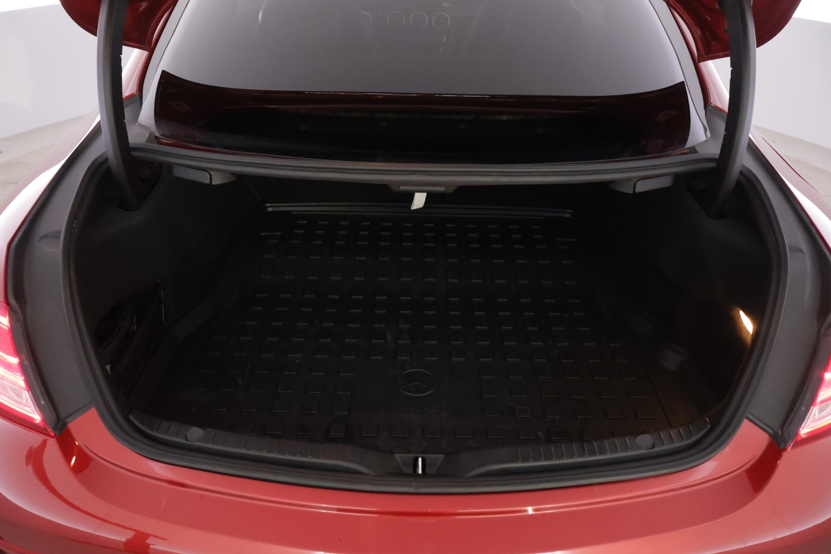 MERCEDES-BENZ C 2016