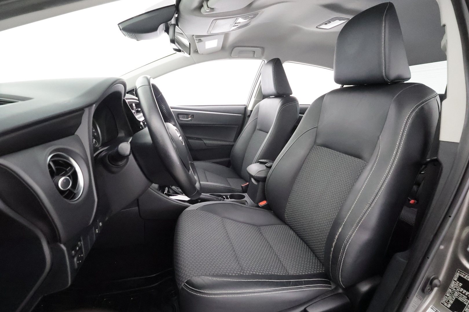 TOYOTA Corolla 2017