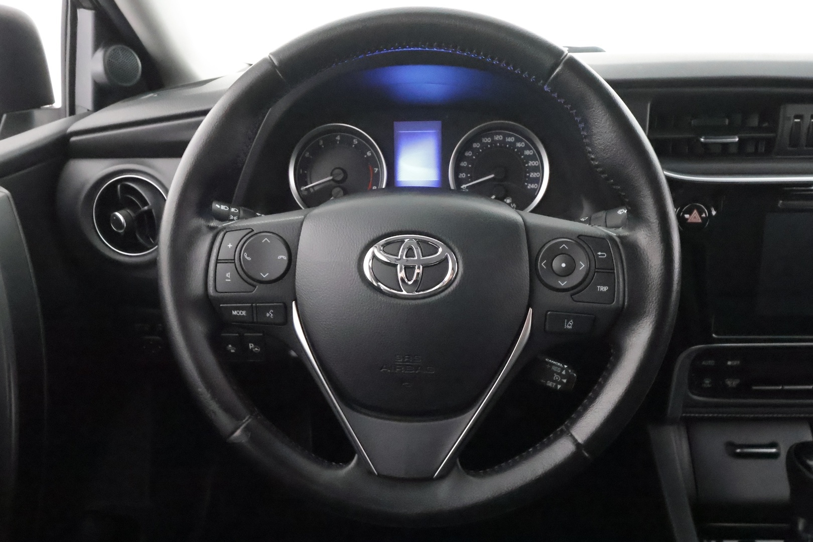 TOYOTA Corolla 2017