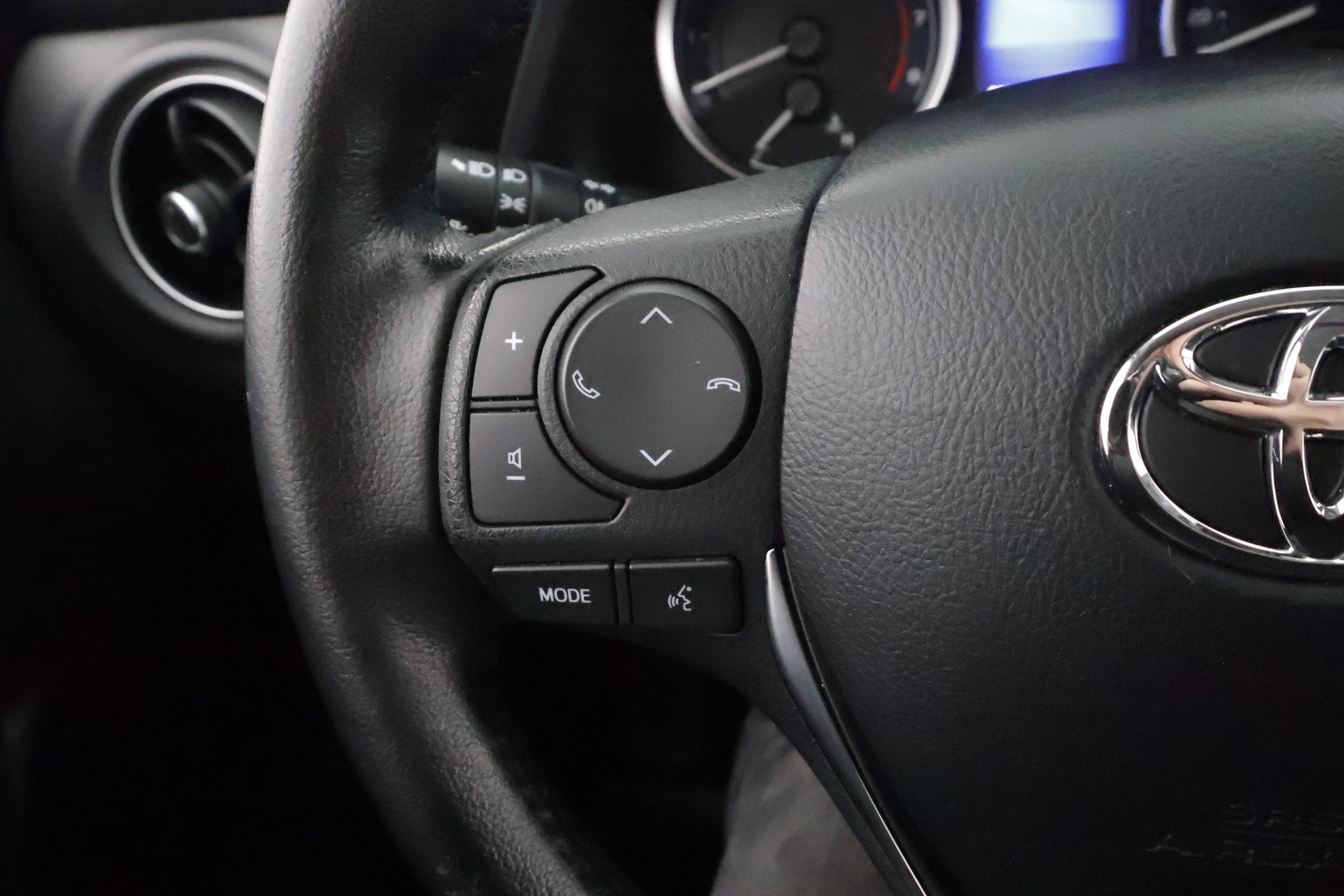 TOYOTA Corolla 2017