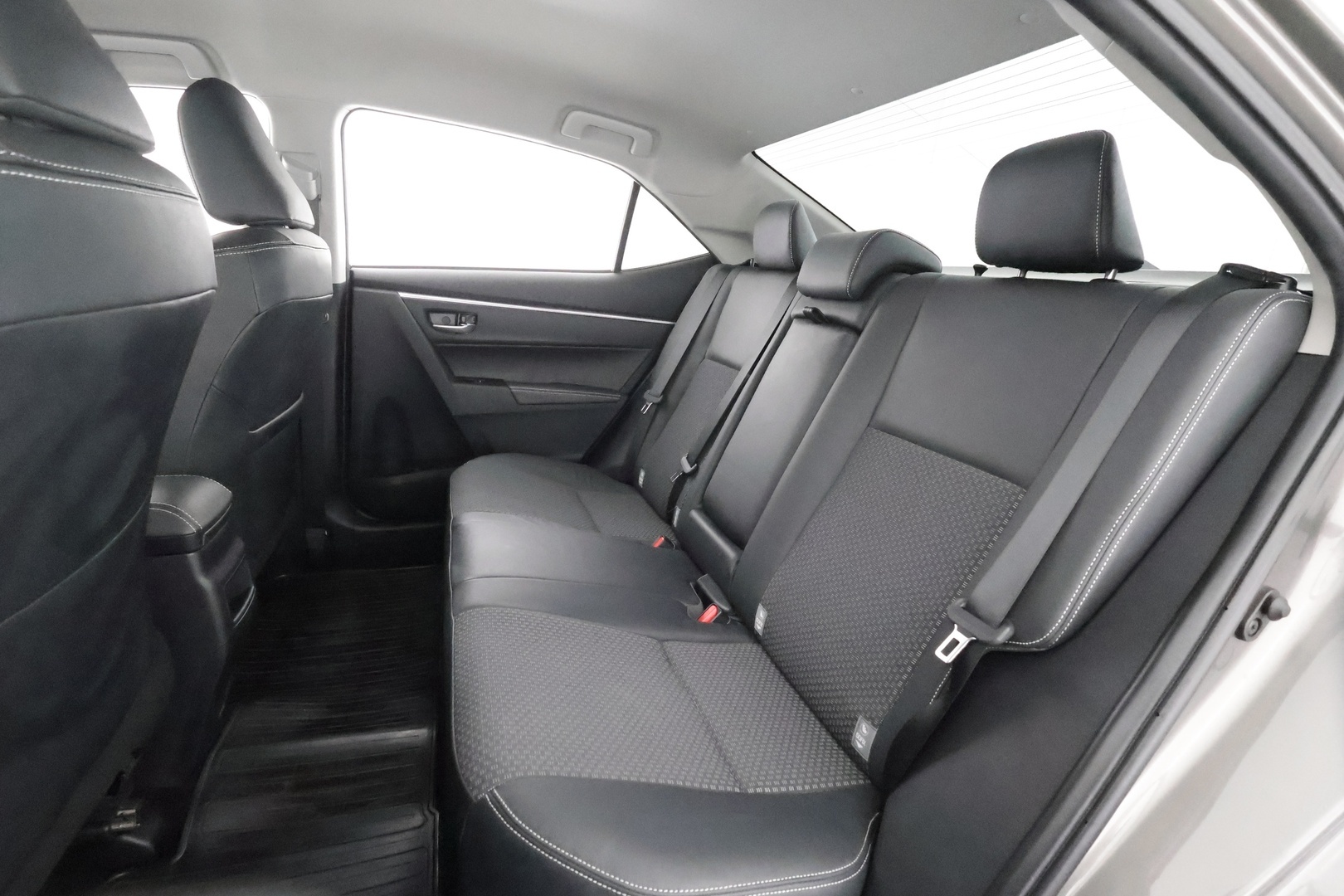 TOYOTA Corolla 2017