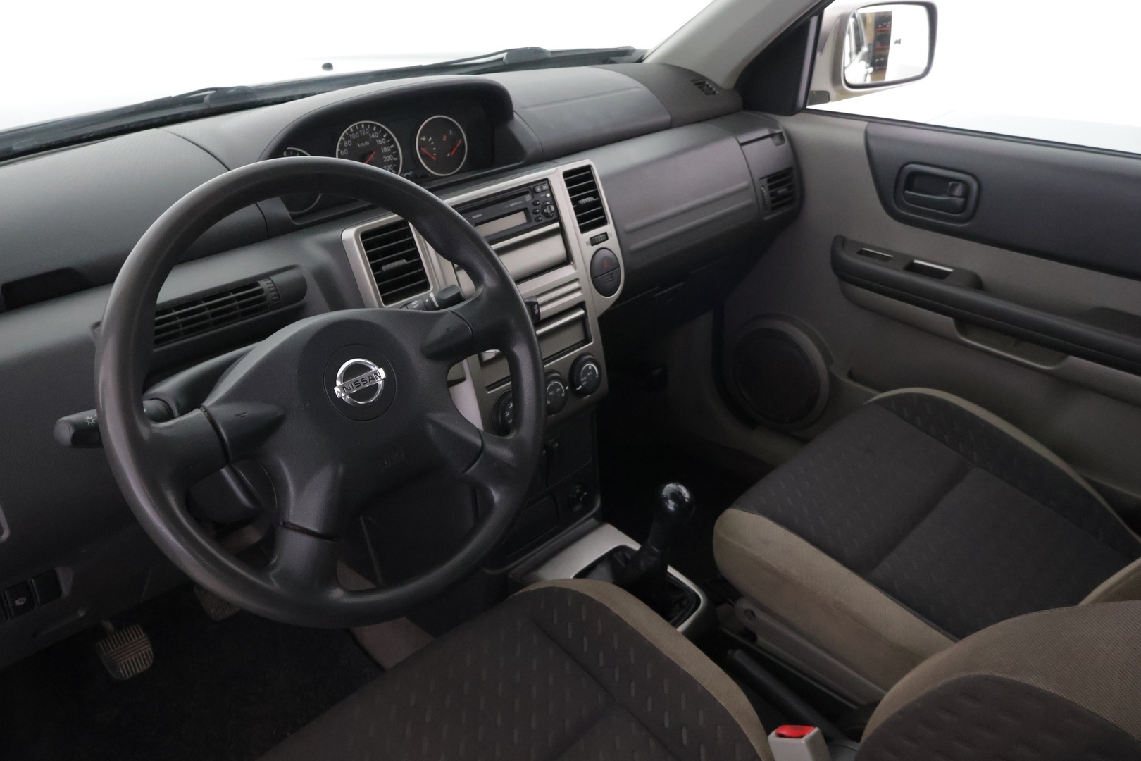 NISSAN X-TRAIL 2005