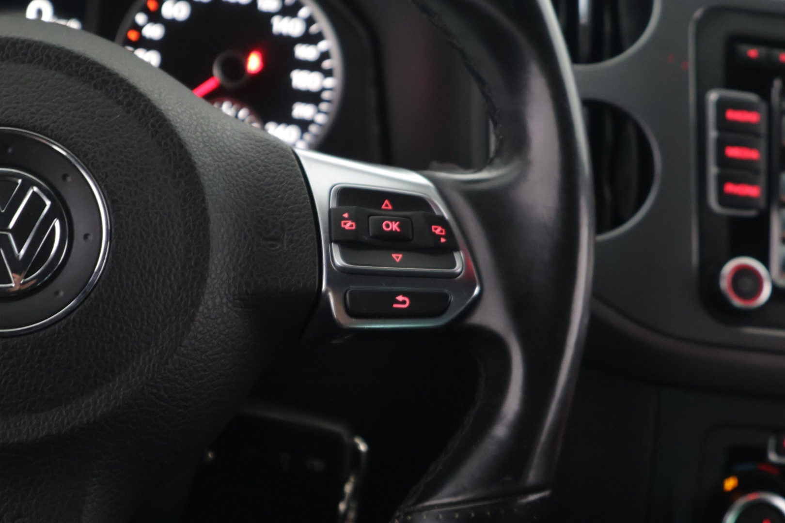 VOLKSWAGEN Tiguan 2015