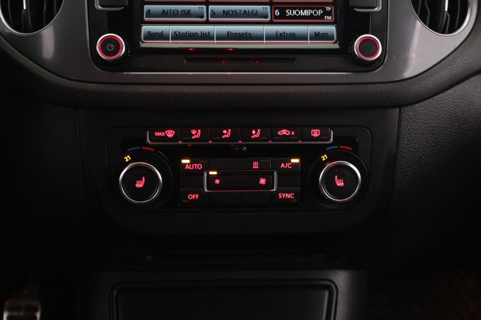 VOLKSWAGEN Tiguan 2015