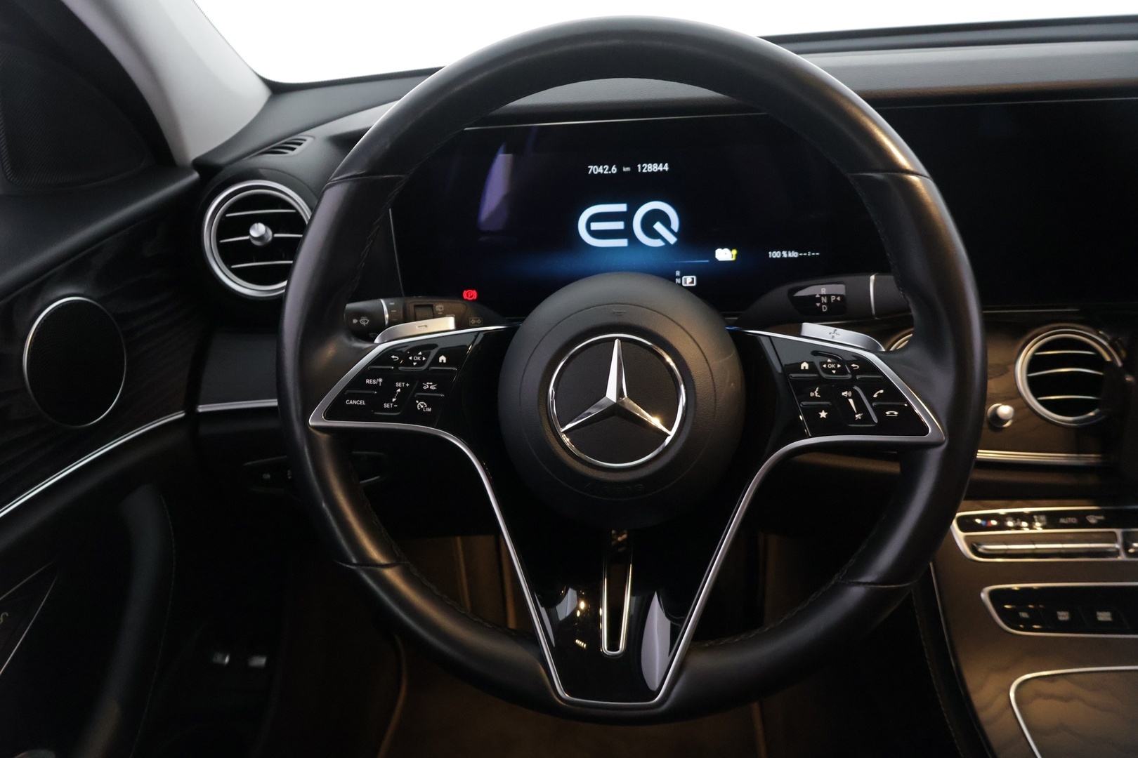 MERCEDES-BENZ E 2021