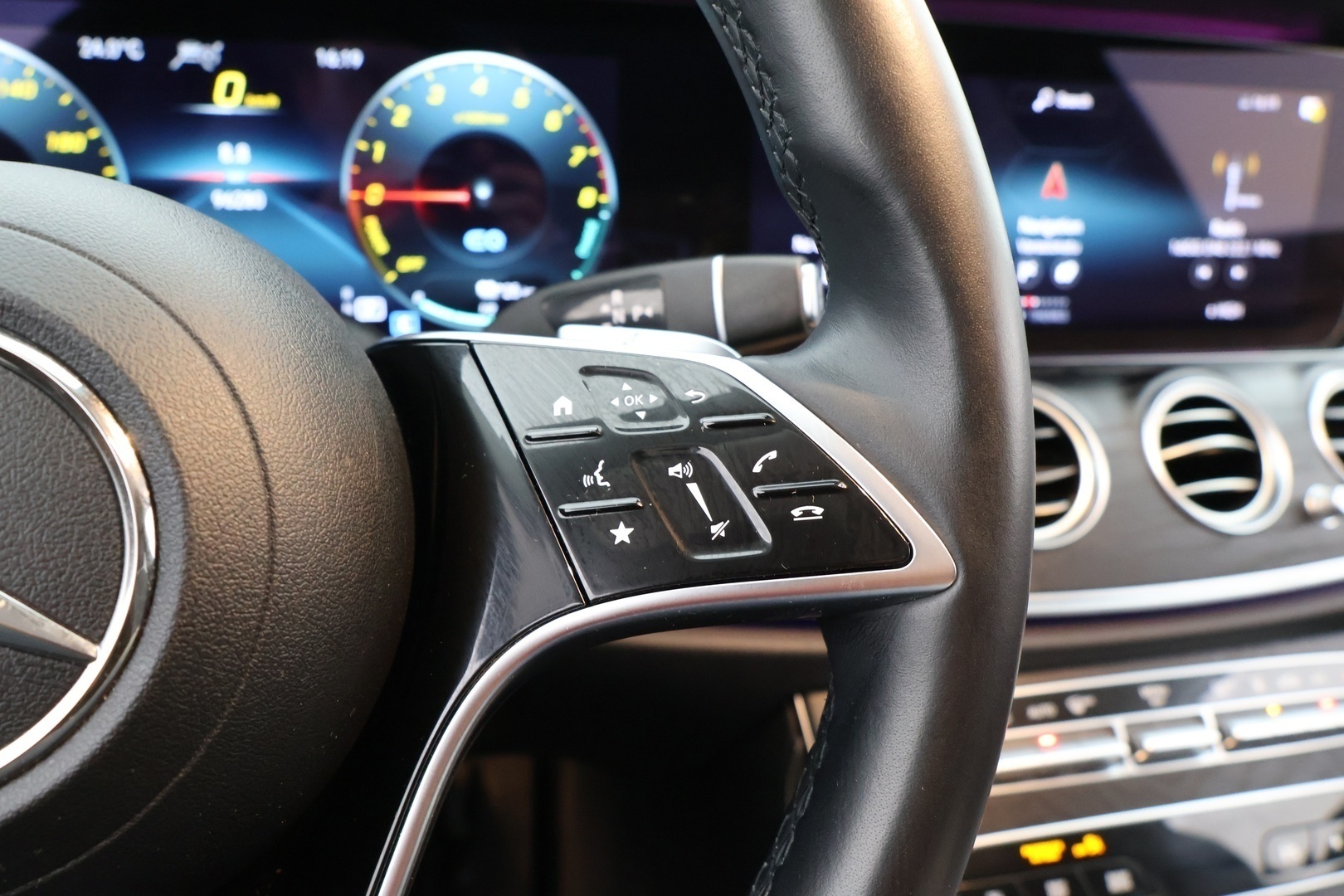 MERCEDES-BENZ E 2021