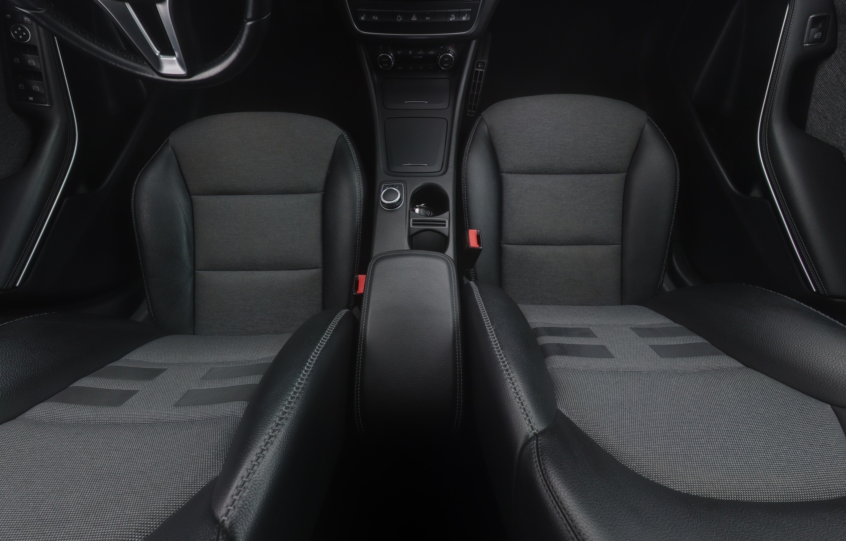 MERCEDES-BENZ GLA 2015