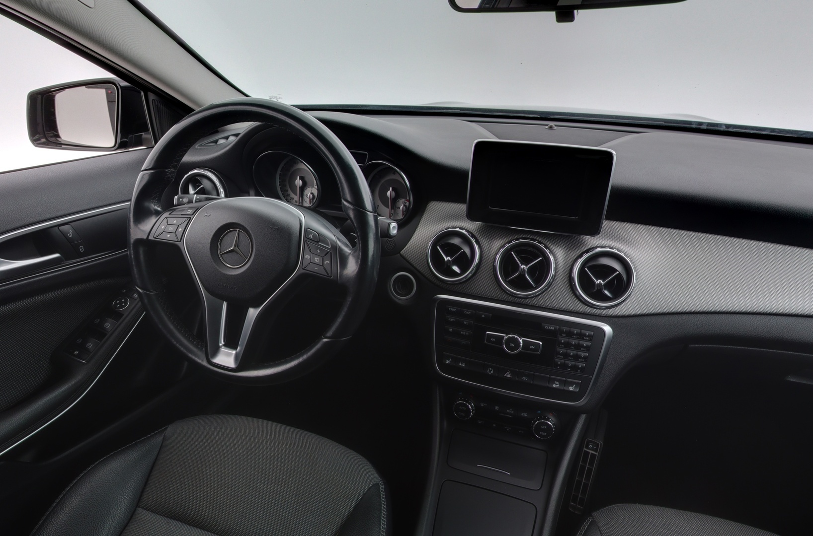 MERCEDES-BENZ GLA 2015