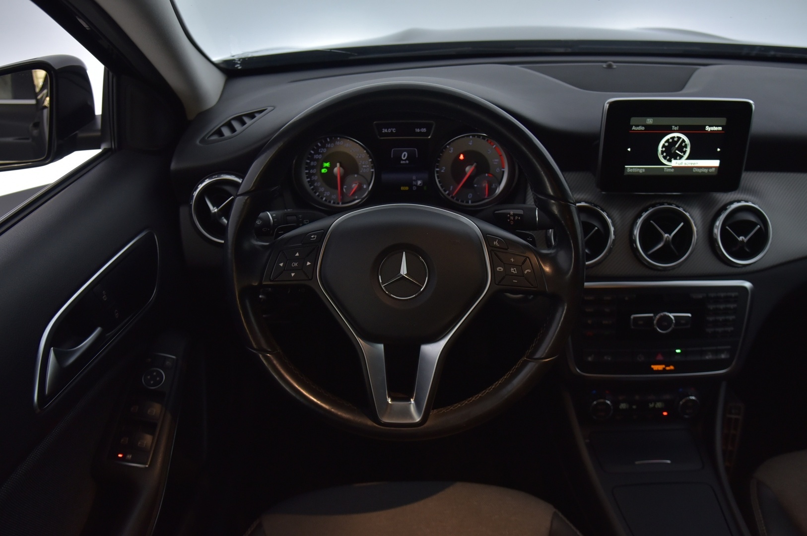 MERCEDES-BENZ GLA 2015