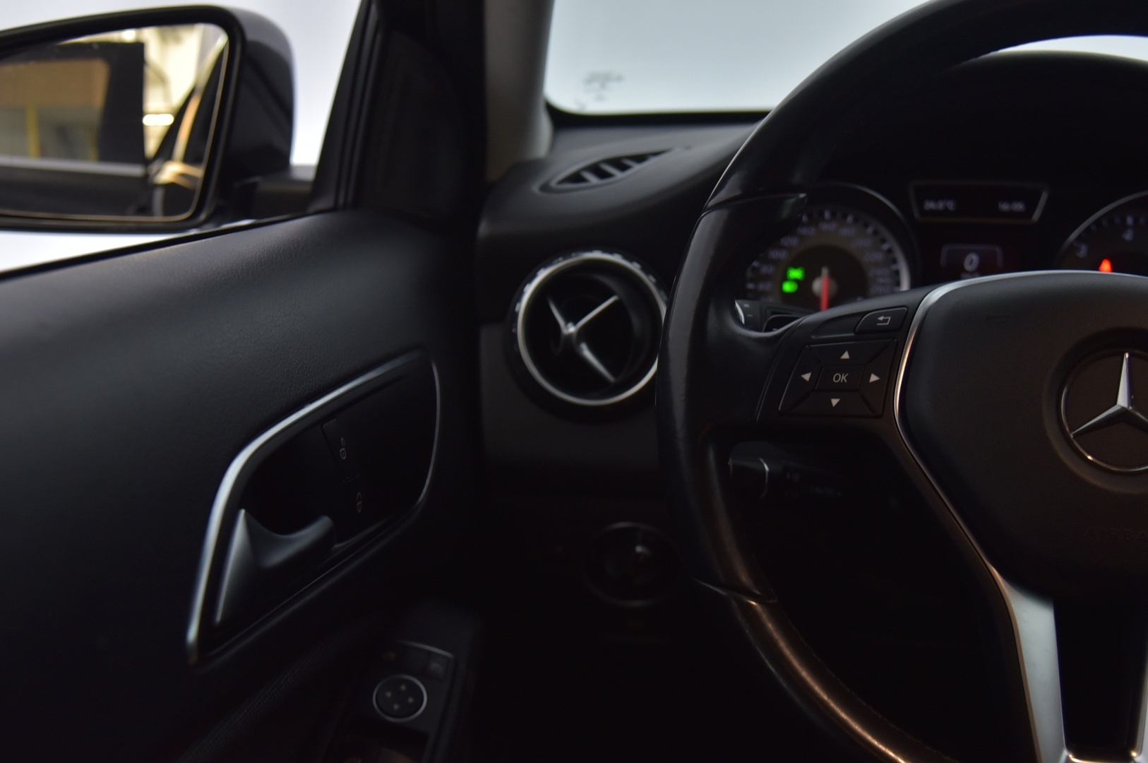 MERCEDES-BENZ GLA 2015