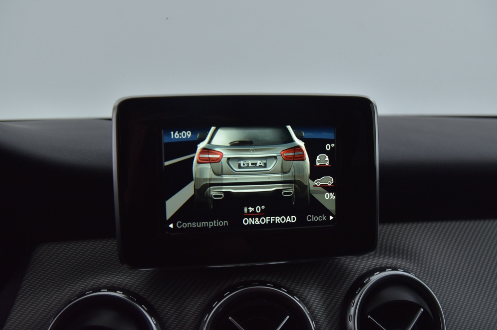 MERCEDES-BENZ GLA 2015