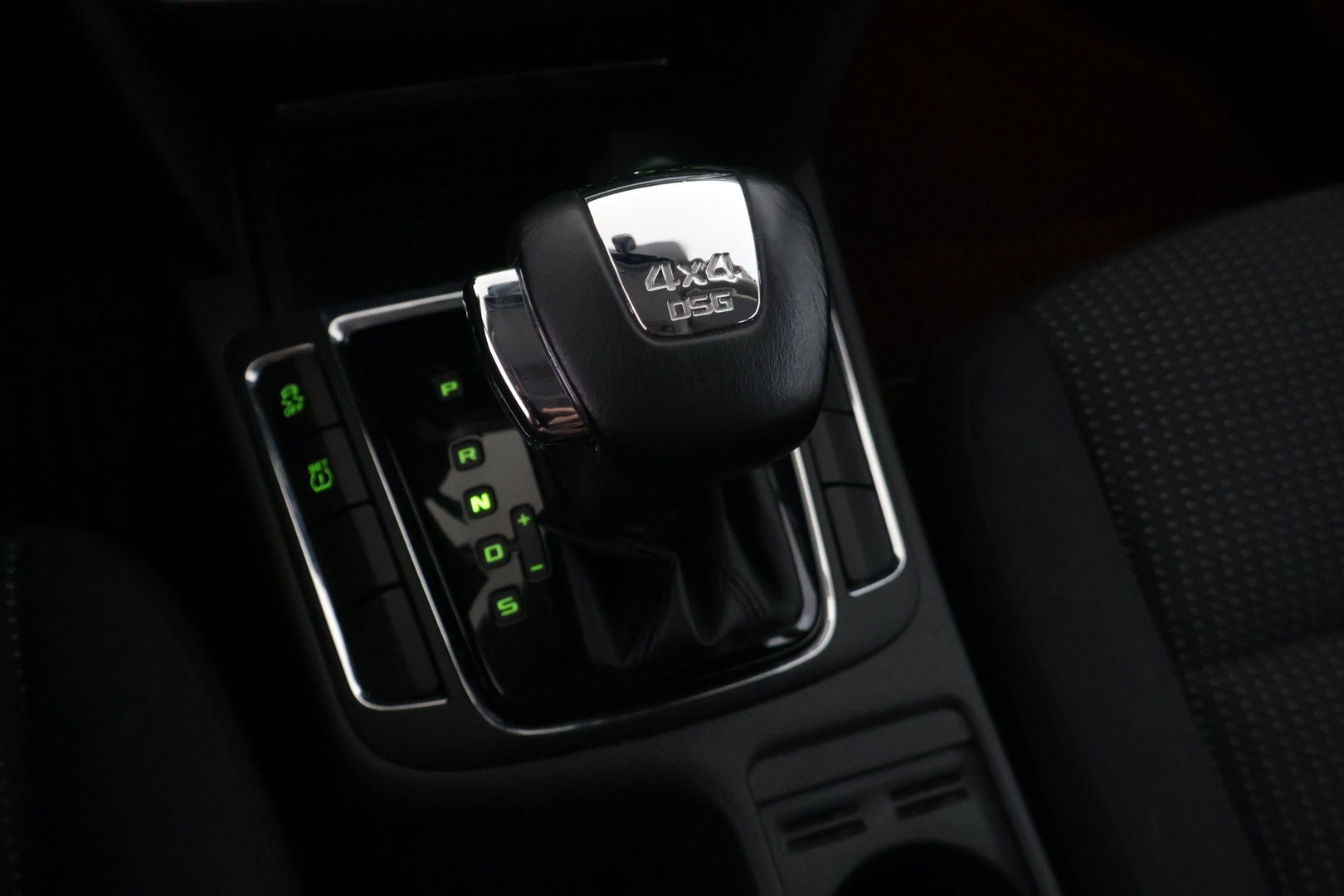 SKODA Superb 2012