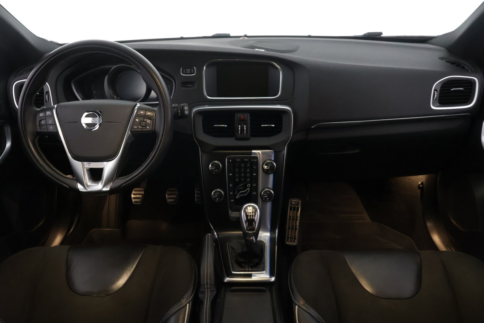 VOLVO V40 2013