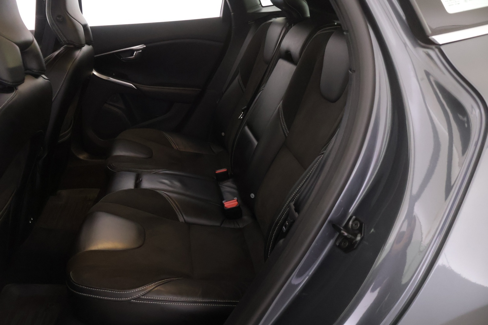 VOLVO V40 2013