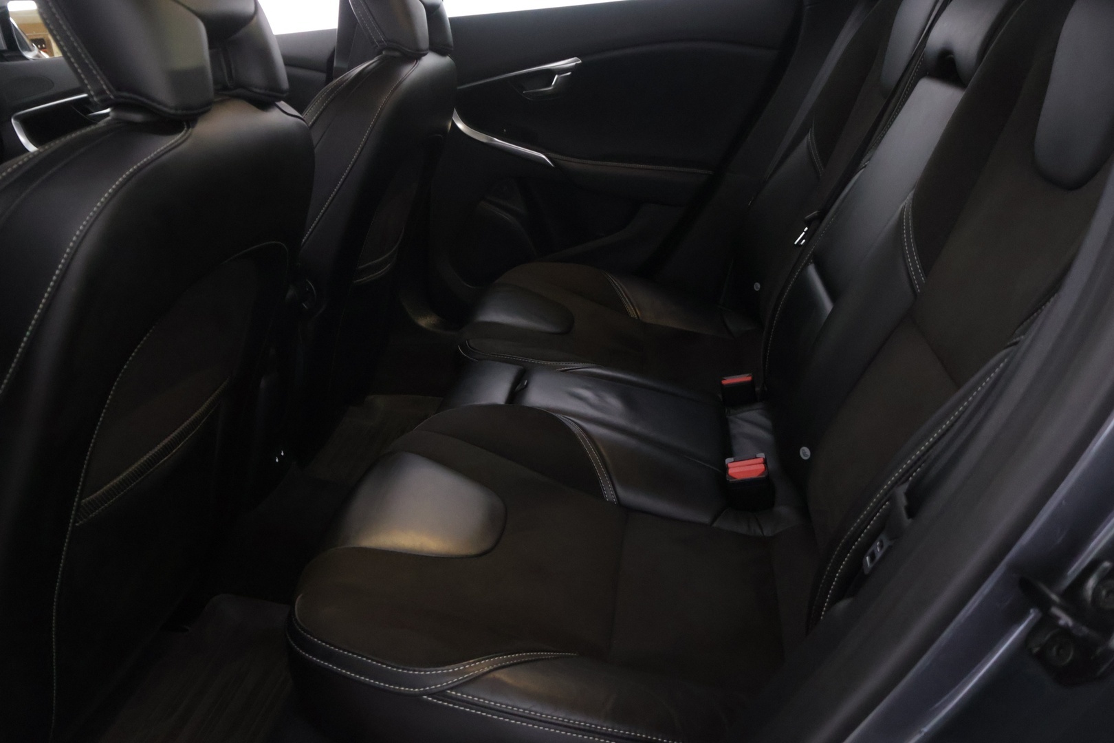 VOLVO V40 2013