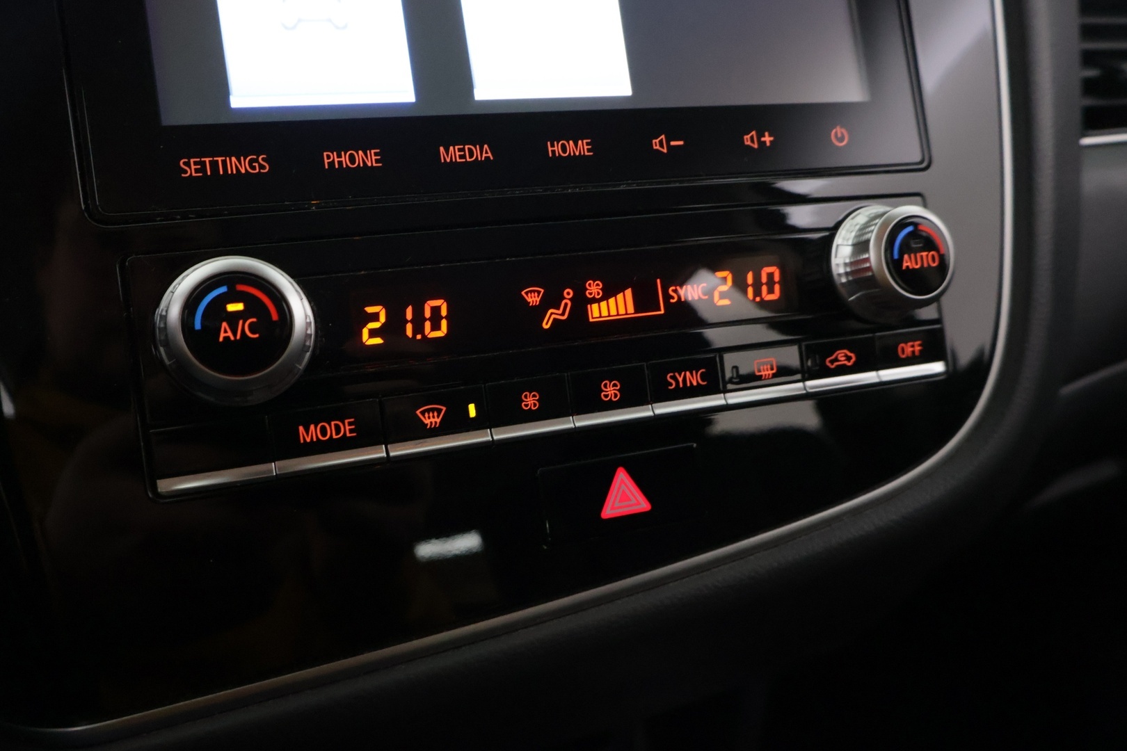 MITSUBISHI OUTLANDER PHEV 2021