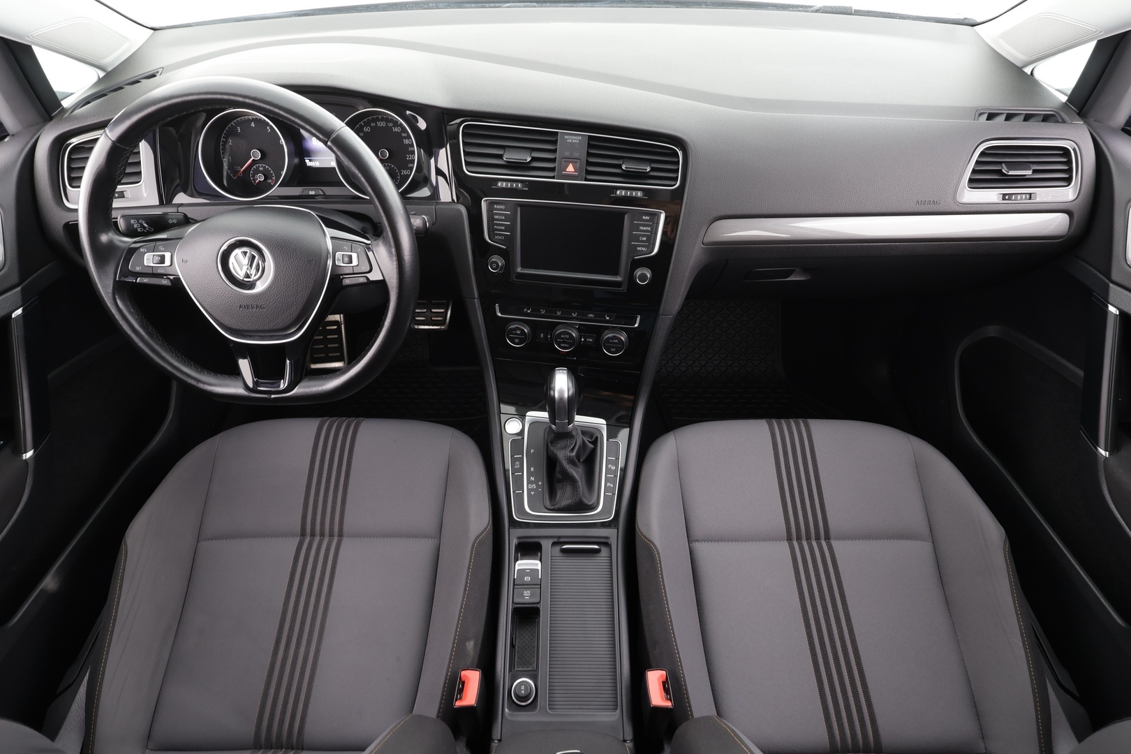 VOLKSWAGEN Golf 2017