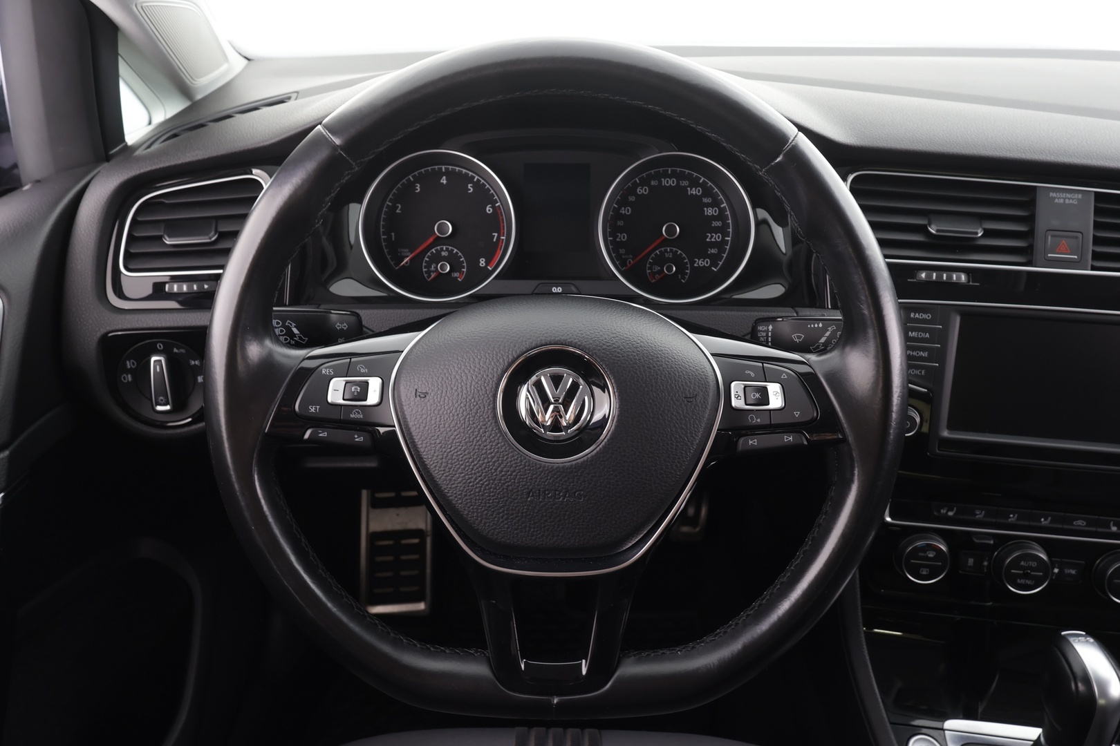 VOLKSWAGEN Golf 2017